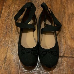 Women/Girls Ballet Slippers/Moccasins with Cross Strap. Size 8.